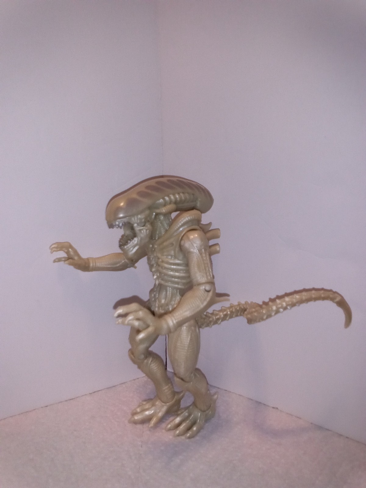 7 in Lanard Xenomorph Drone Action Figure del franchise Alien ottime condizioni