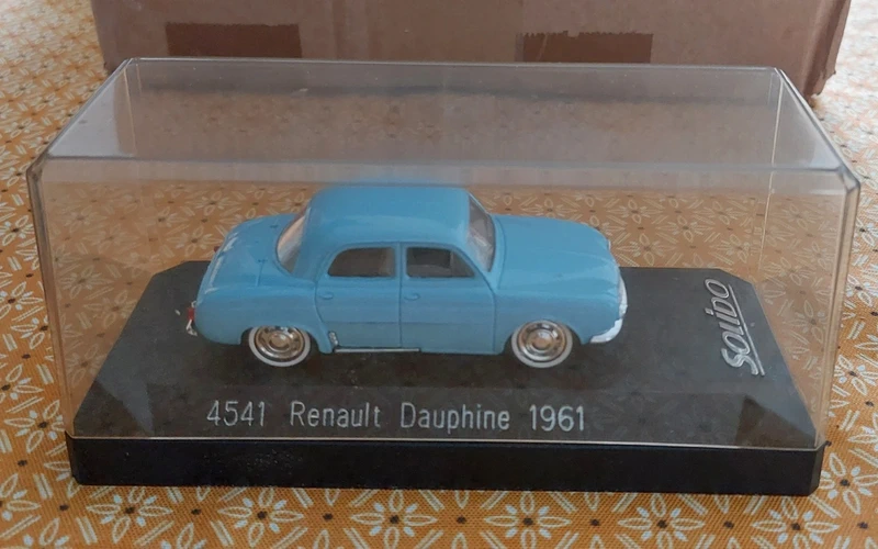 Miniature Renault Dauphine