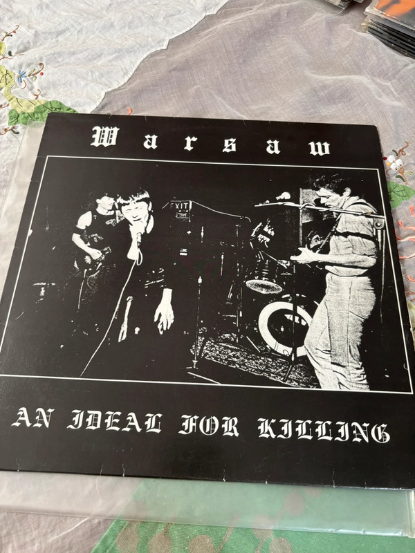 An ideal for killing Warsaw vinyl