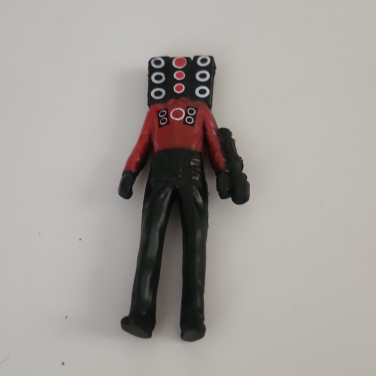 Personaggio WC Skibidi in plastica rosso e nero
