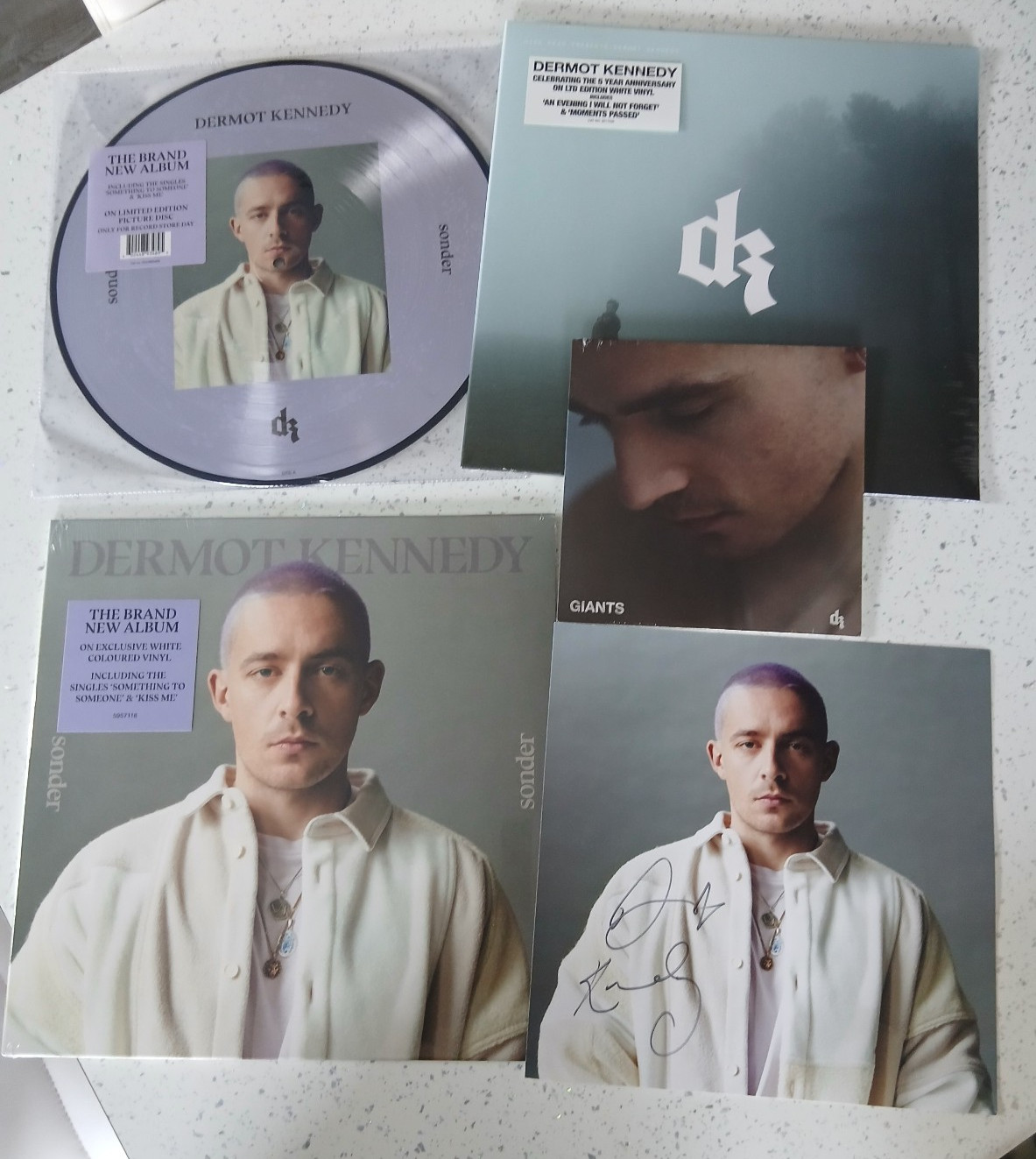 Dermot Kennedy Vinyl Collection Sonder, Mike Dean Presents, Signed Art Giants 7"