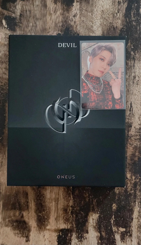 Oneus devil album