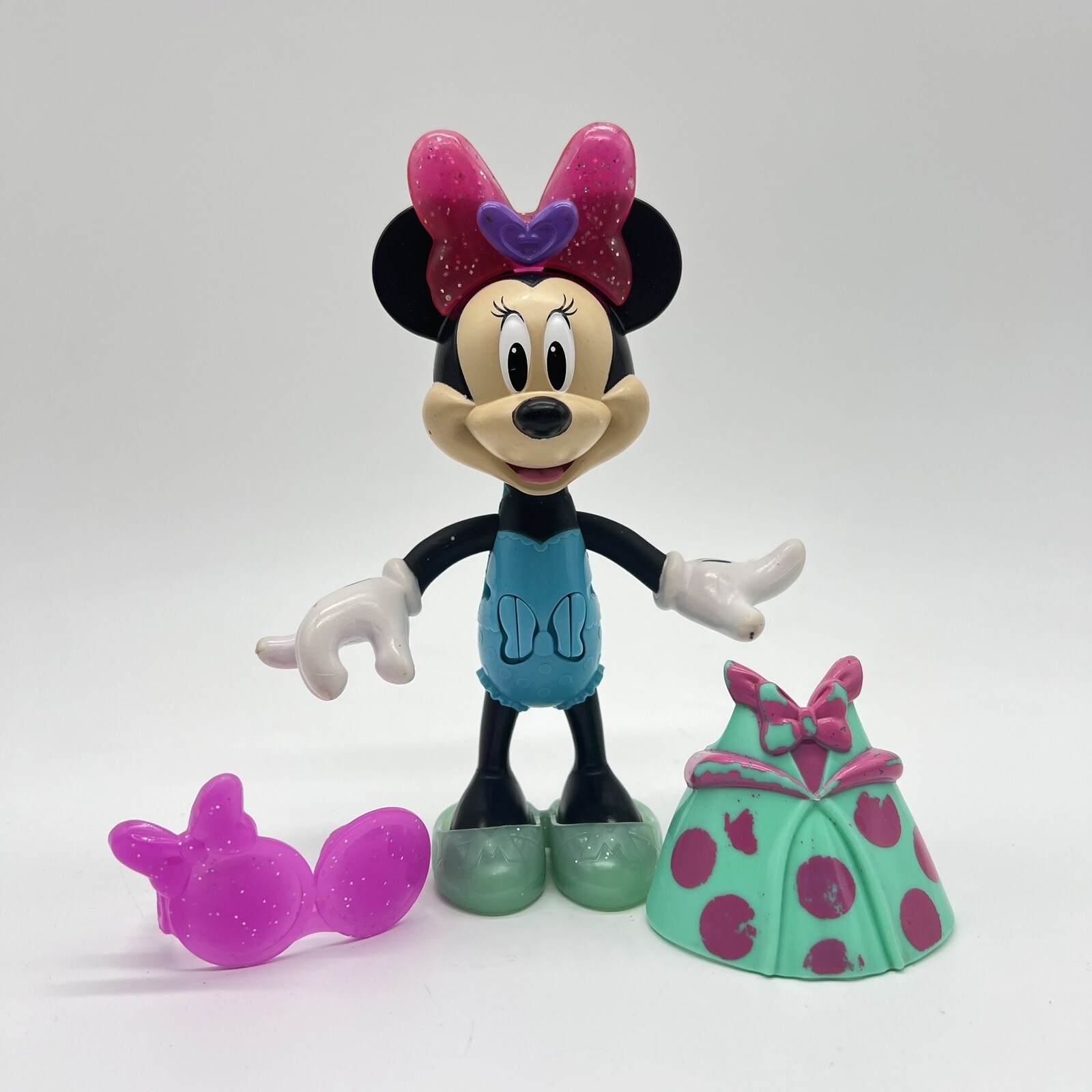 Disney Minnie Mouse Bowtique Dress Up Bambola Stile Snap N Vestito Acqua e Accessori