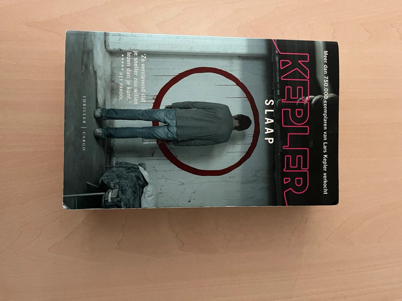 Lars Kepler “Slaap”