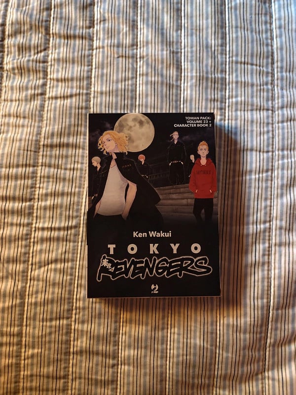 Tokyo revengers Toman Pack vol. 23+character book ita