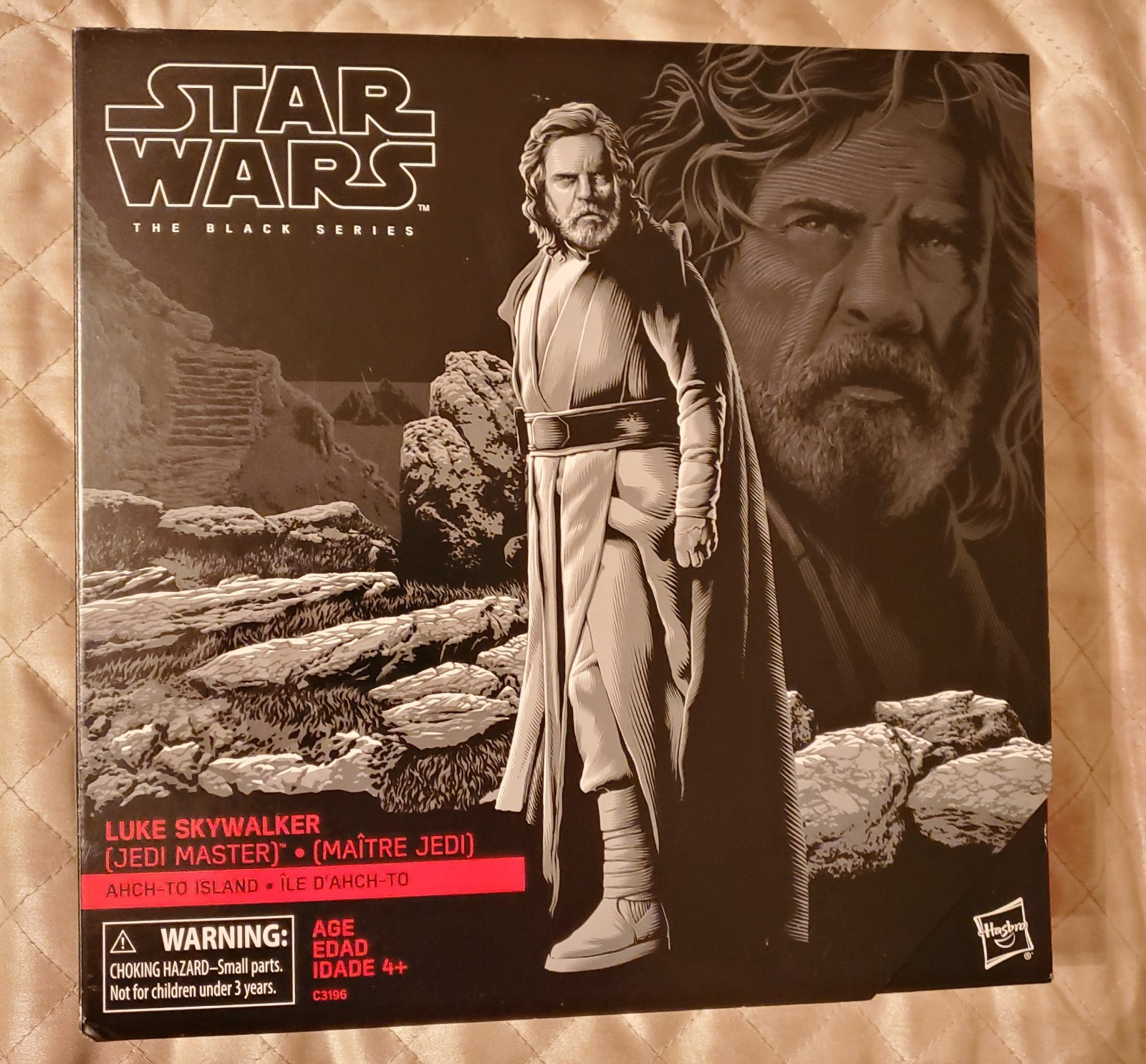 Star Wars The Black Series Luke Skywalker (Jedi Master) Ahch-To Island