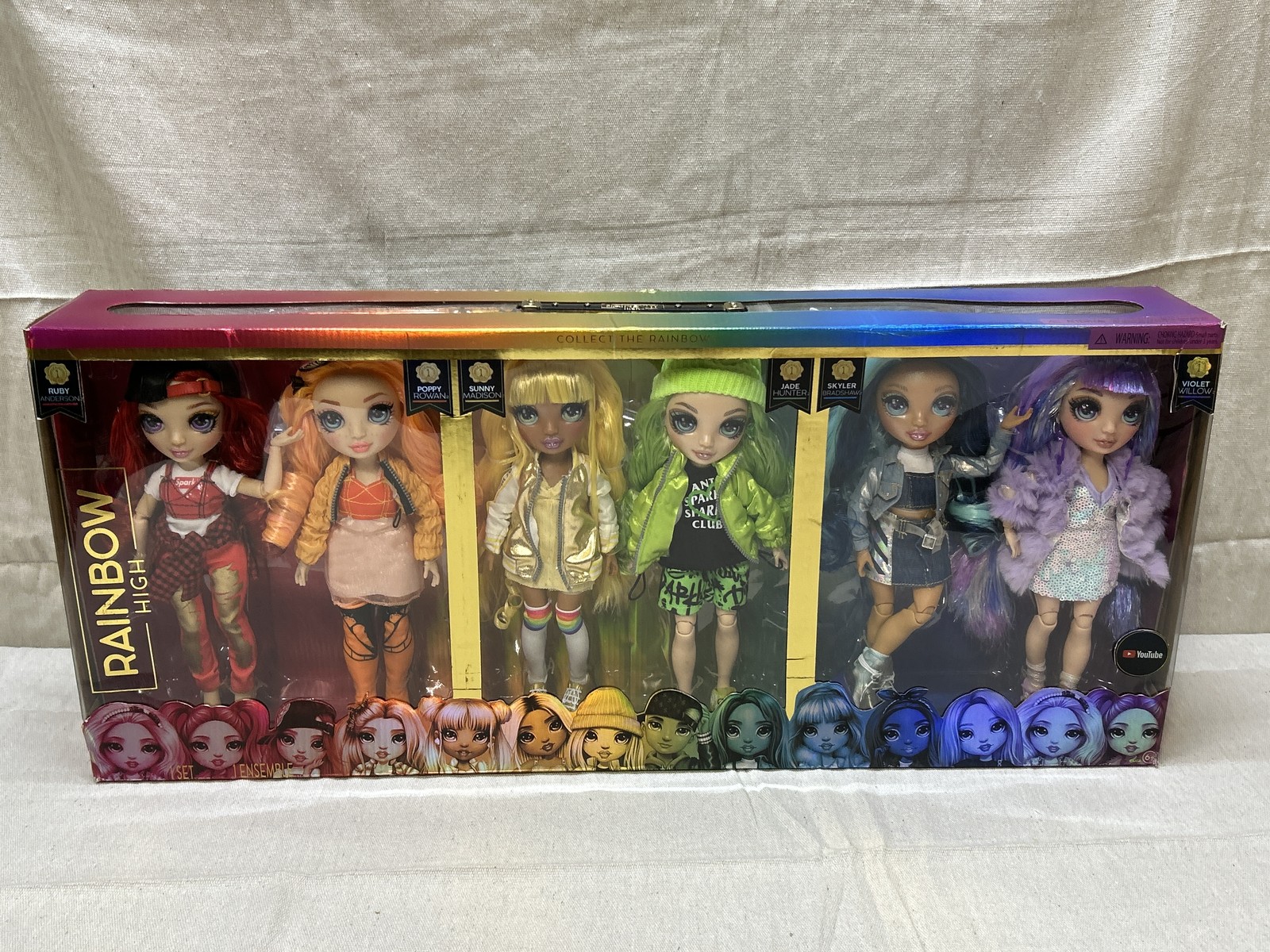 MGA Entertainment Rainbow High Original Fashion Doll Playset, 423249-INT