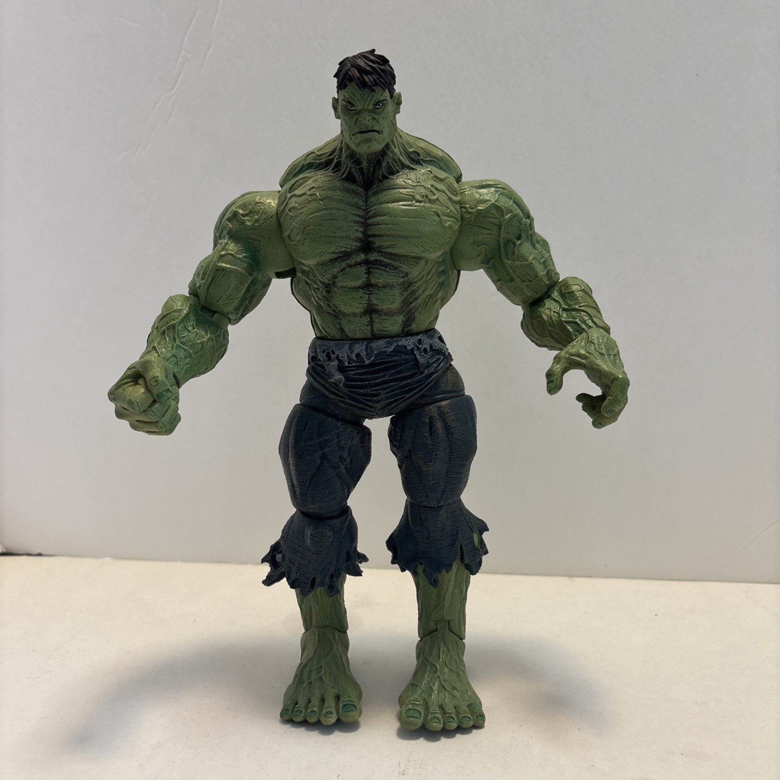 Marvel Diamond Comic Select Unleashed Incredible Hulk Action Figure 10"