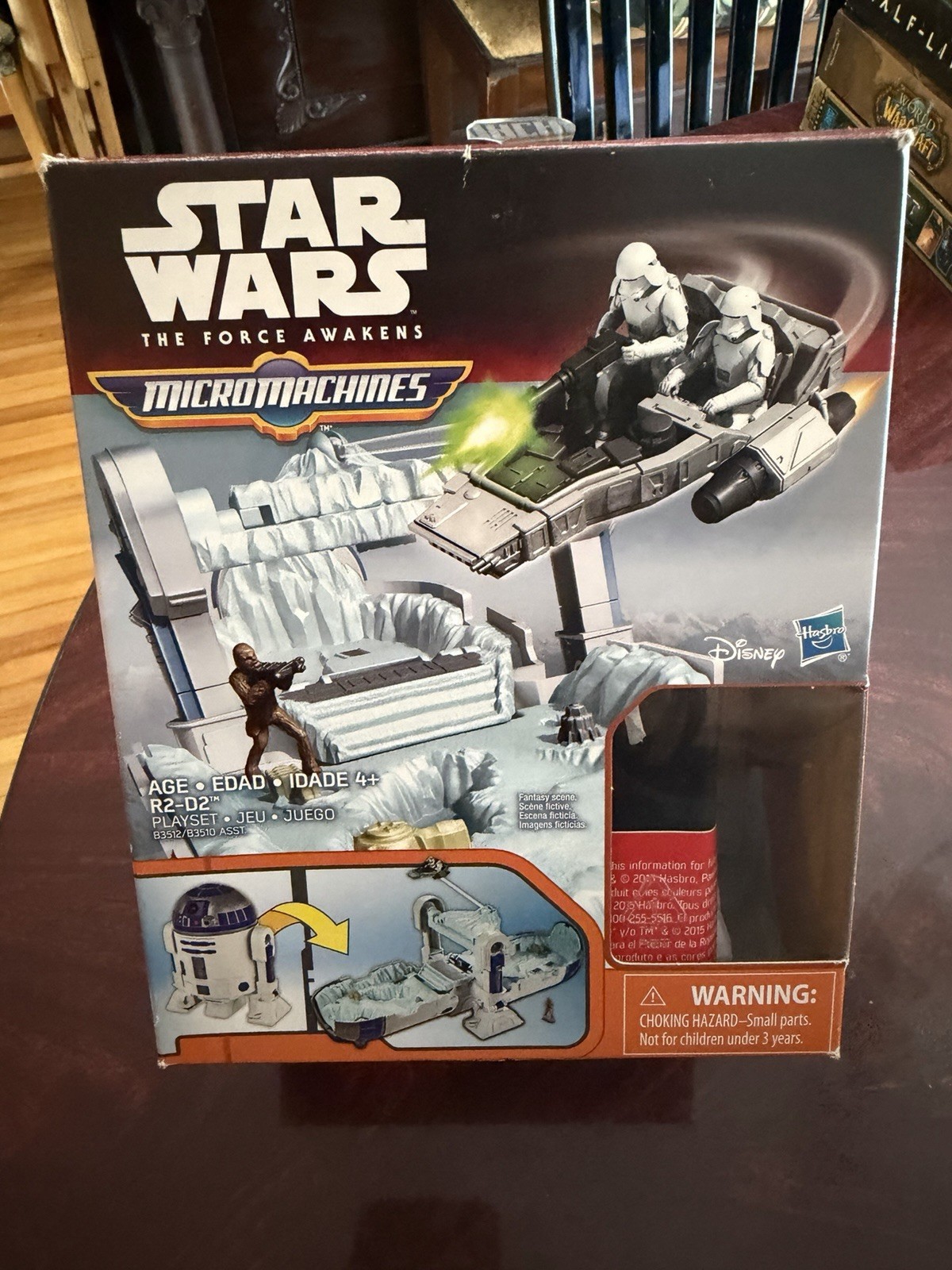 Disney Hasbro Star Wars Il Risveglio della Forza Micro Macchine R2-D2 Playset Aperto