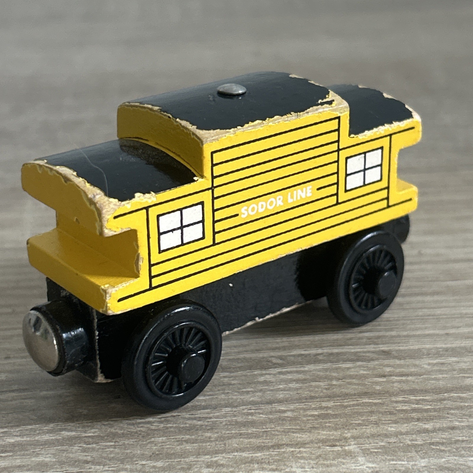 Thomas- Il Carro Armato Motore Treno Sodor Line Giallo Caboose Ferrovia Magnetica Giocattolo T7