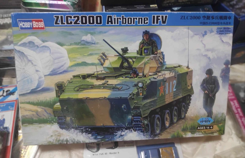 ZLC2000 Airborne IFV. HobbyBoss 1/35