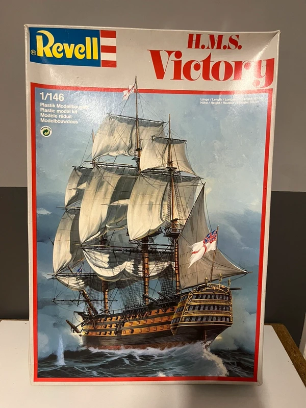 Revell H.M.S. Victory 1/146 1986