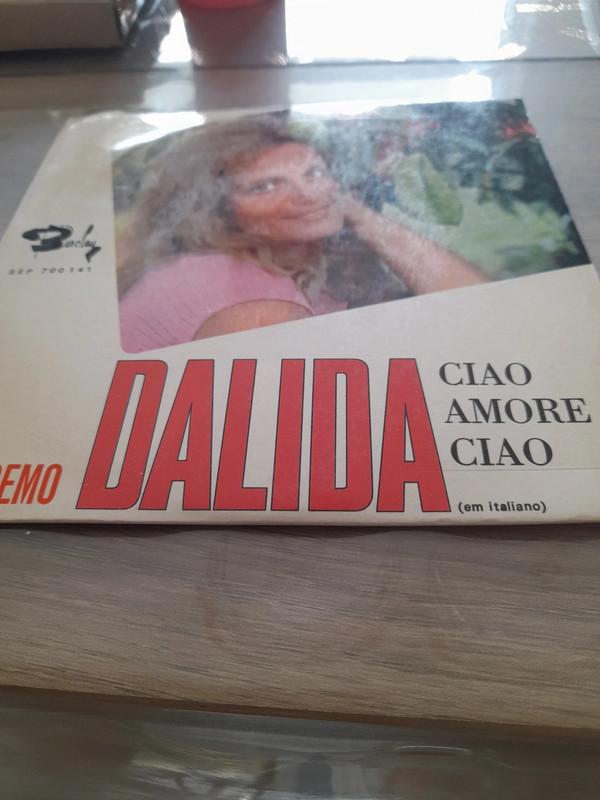 Vendo bel Ep de Dalida 2 brani in italiano due in francese