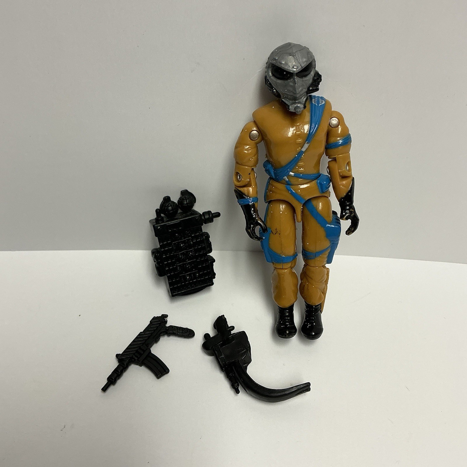 Vintage Hasbro G.I Joe ARAH 1989 Cobra Frag-Viper Action Figure & Accessories