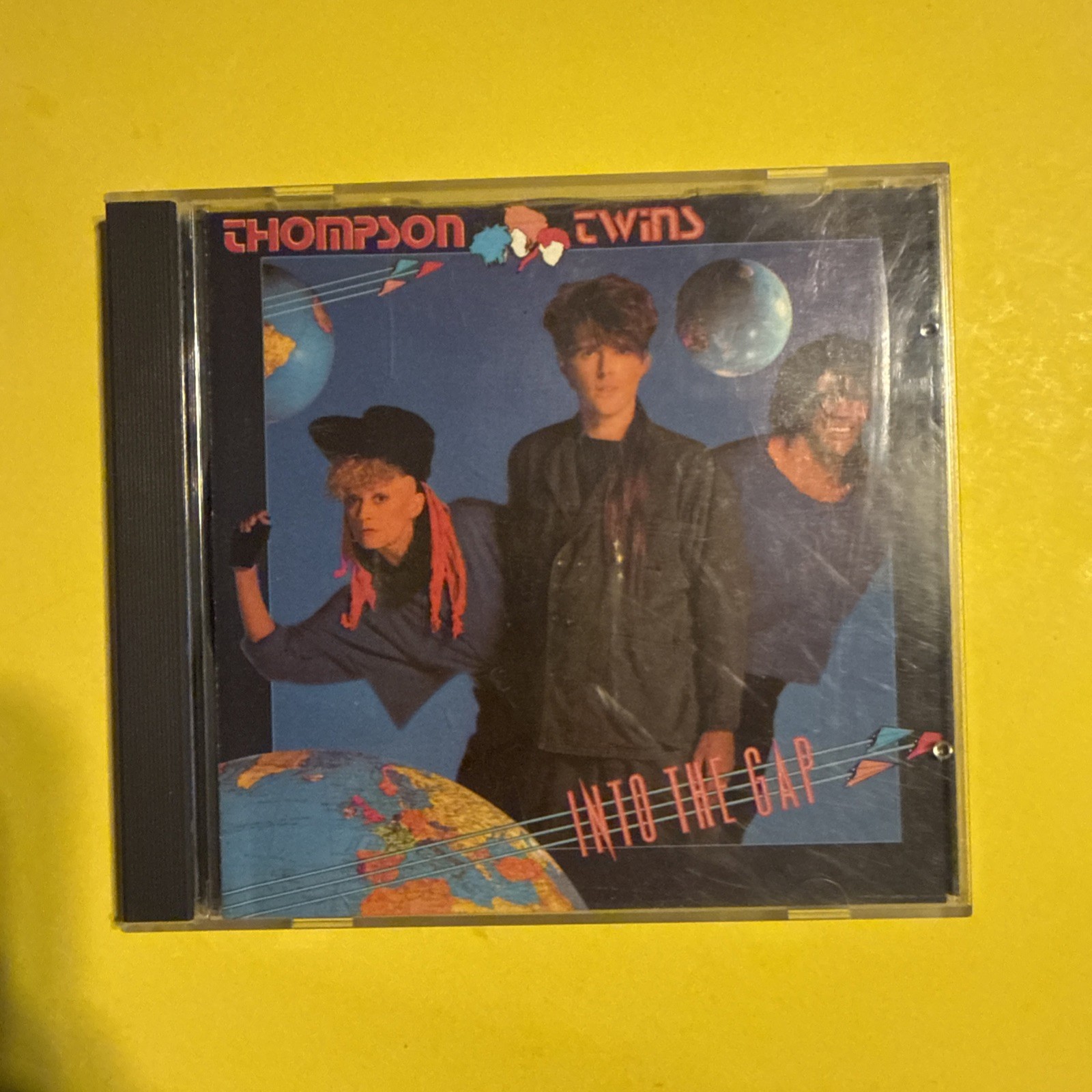 THOMPSON TWINS INTO THE GAP (CD. 1984) ARISTA - LIKE NEW CONDITION FREE SHIPPING