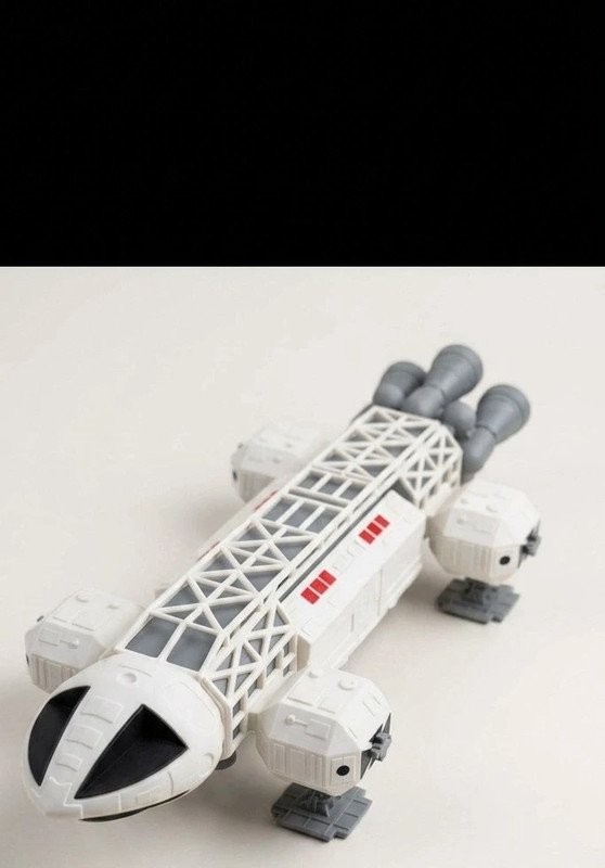 Miniature dalla serie TV Spazio 1999 Astronave Aquila