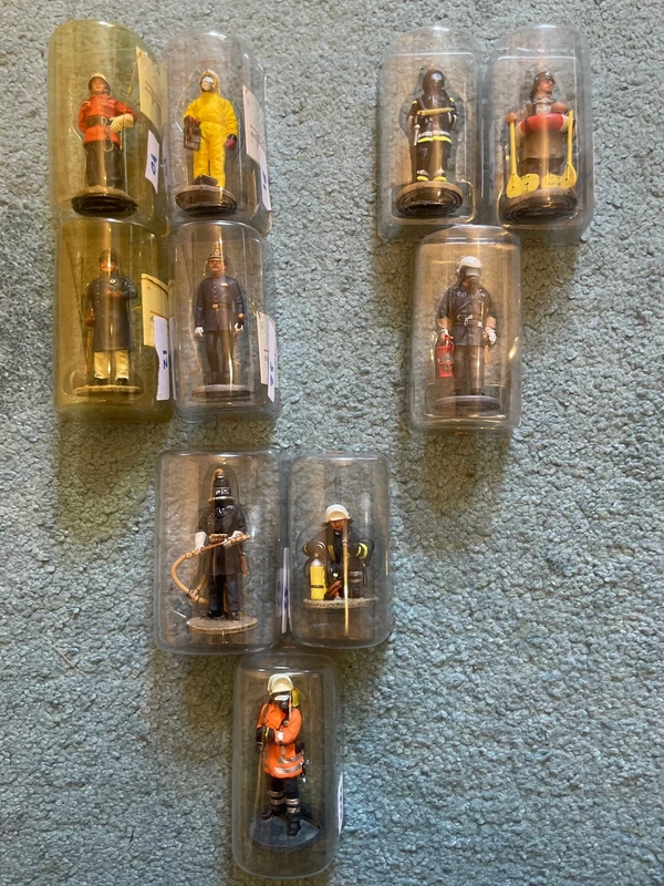 Lot de 10 pompiers allemands  Soldats du feu Del Prado