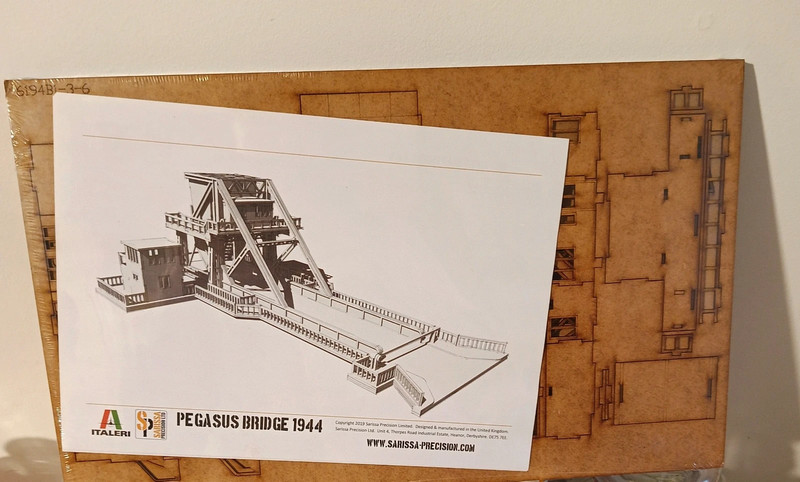 Italeri / Sarissa Precision - Pegasus Bridge 1944 MDF (Sigillato)