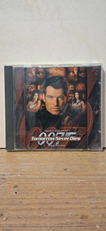 Demain ne meurt jamais soundtrack