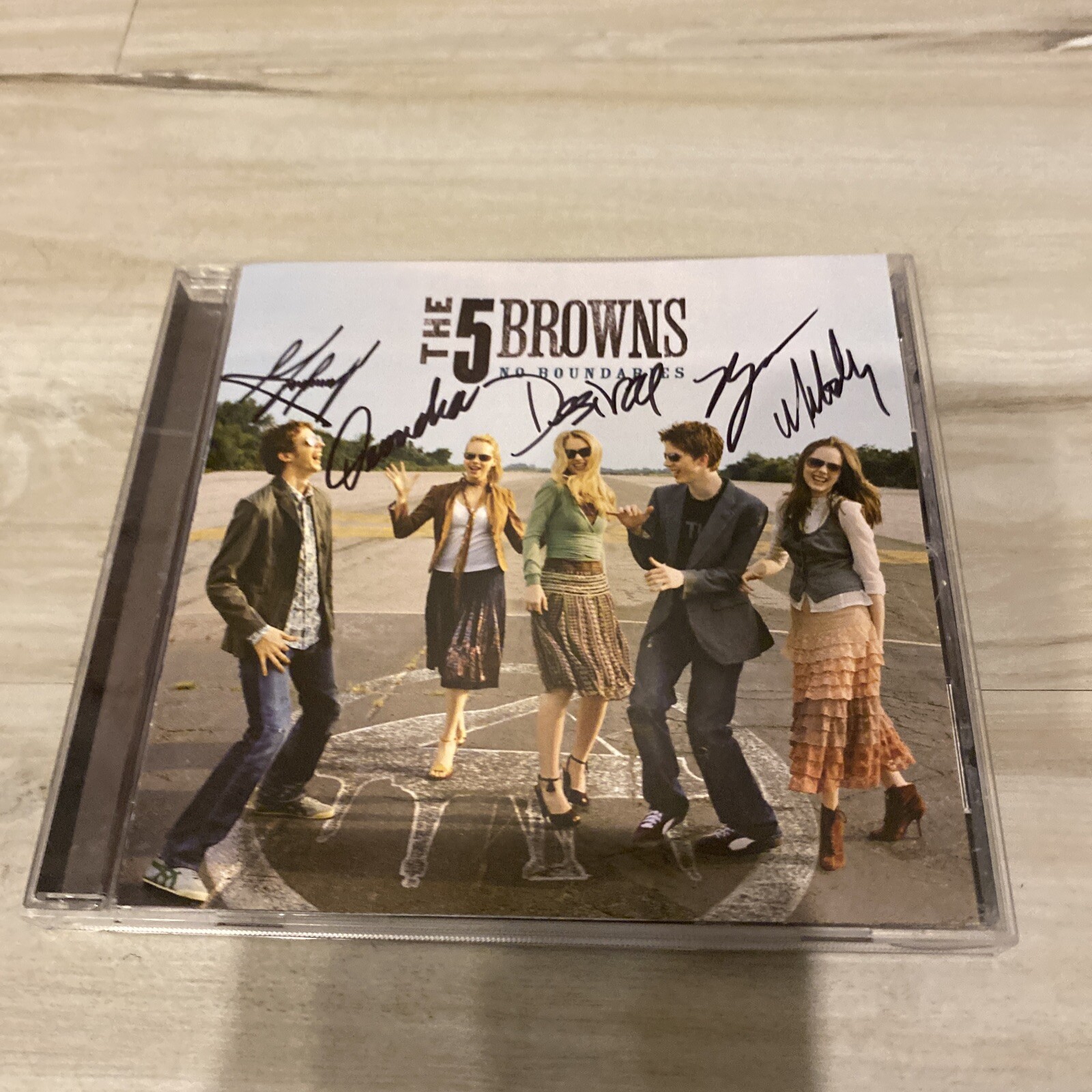 AUTOGRAPHED The 5 Browns CDNo Boundaries CD Near Mint 💿