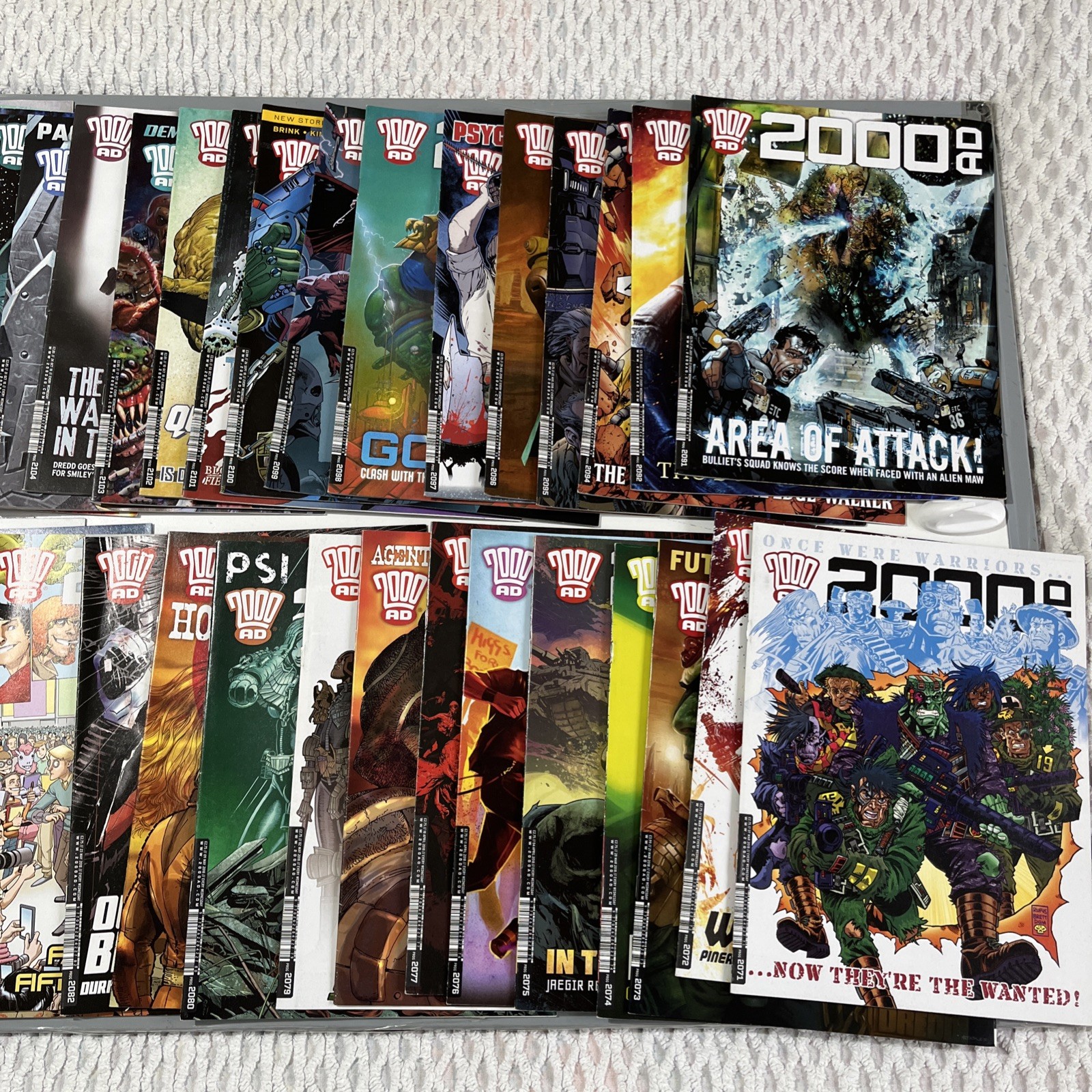 2000AD Judge Dredd Issues 2071-2111 Not Complete Run Near Mint Condition