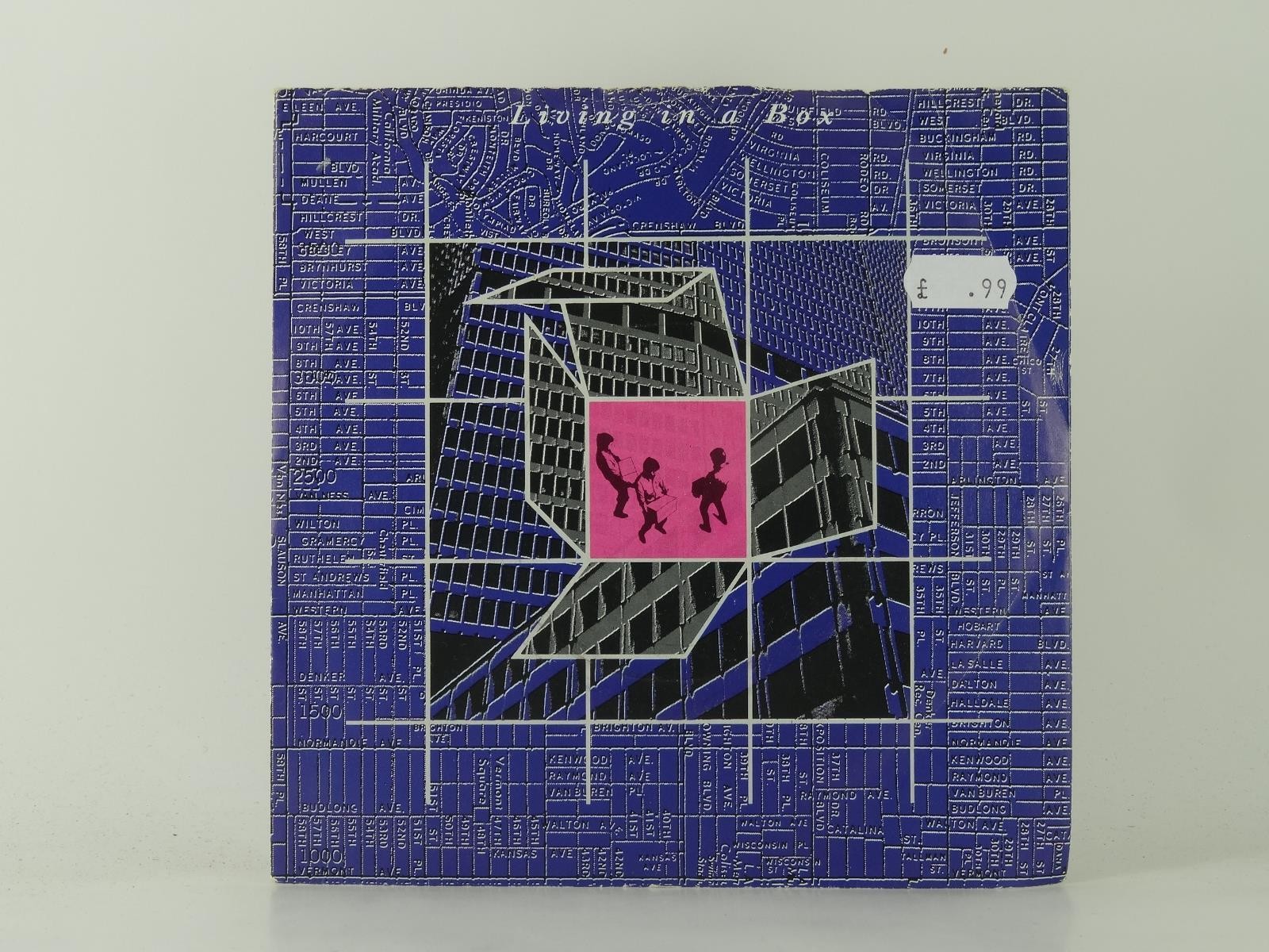 LIVING IN A BOX LIVING IN A BOX (2) (24) 2 Track 7" Single including Picture Sle