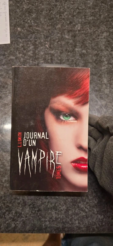 Livre Journal d'un vampire - Tome 5