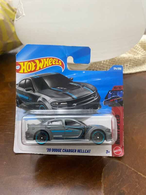 Hot Wheels ‘20 Dodge charger hellcat 134/250