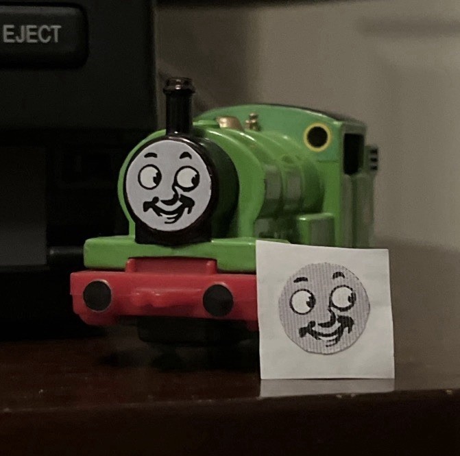 Decalcomania personalizzata ERTL Thomas & Friends "Sticker Face Percy"