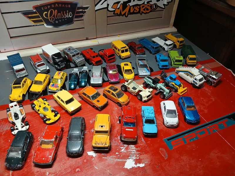 40 miniatures a restaurer ou pour pieces