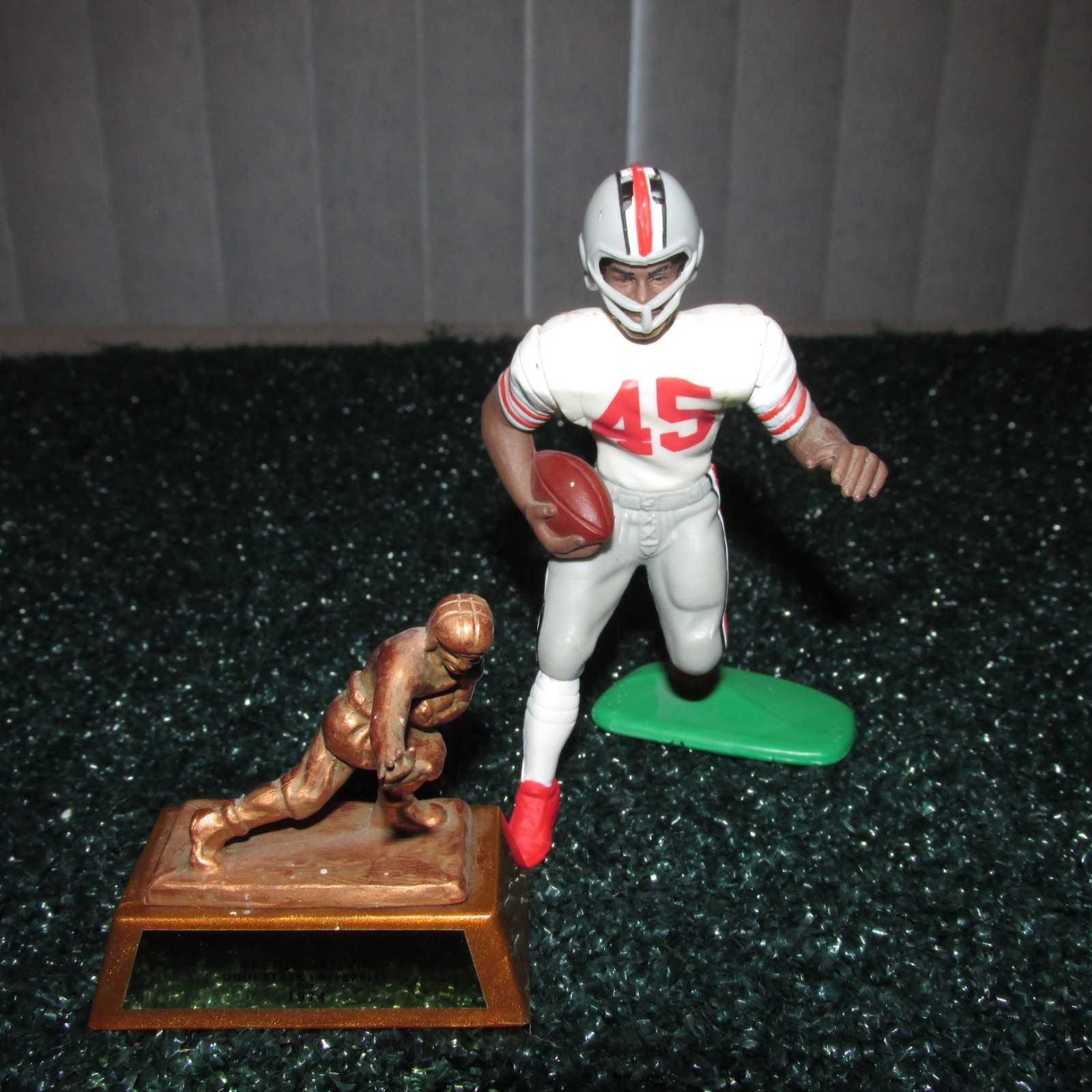 Starting Lineup Archie Griffin Ohio State Buckeyes (open) with Heisman Trophy