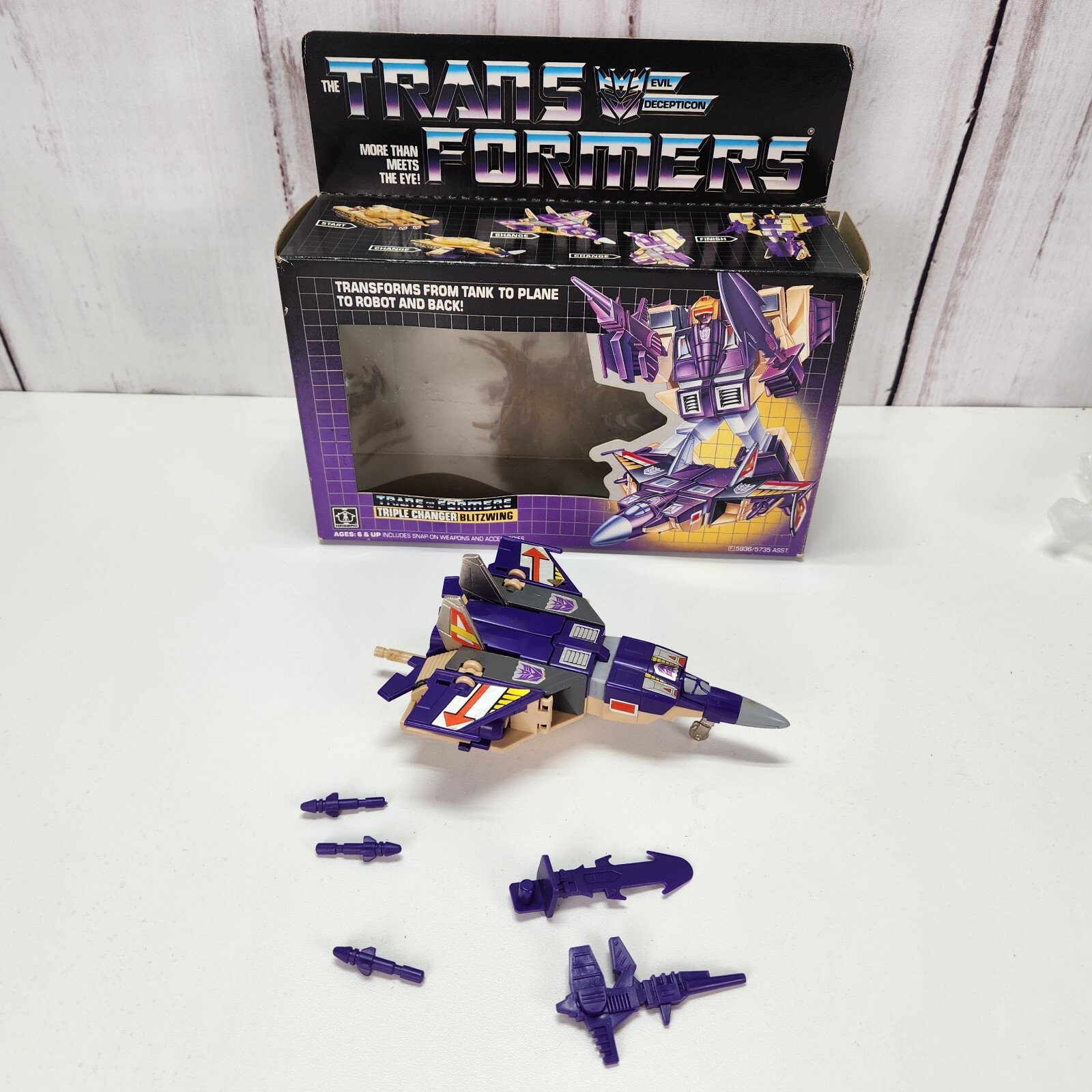 VINTAGE 1985 TRANSFORMERS G1 TRIPLE CHANGER BLITZWING W/ BOX COMPLETE!