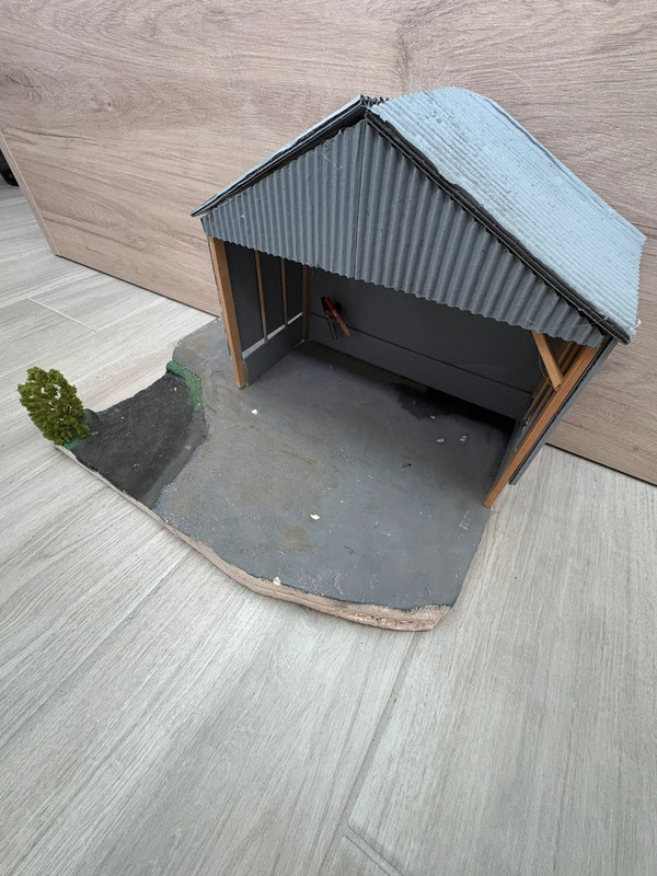 Hangar de chantier miniature avec éclairage LED – Échelle 1:50