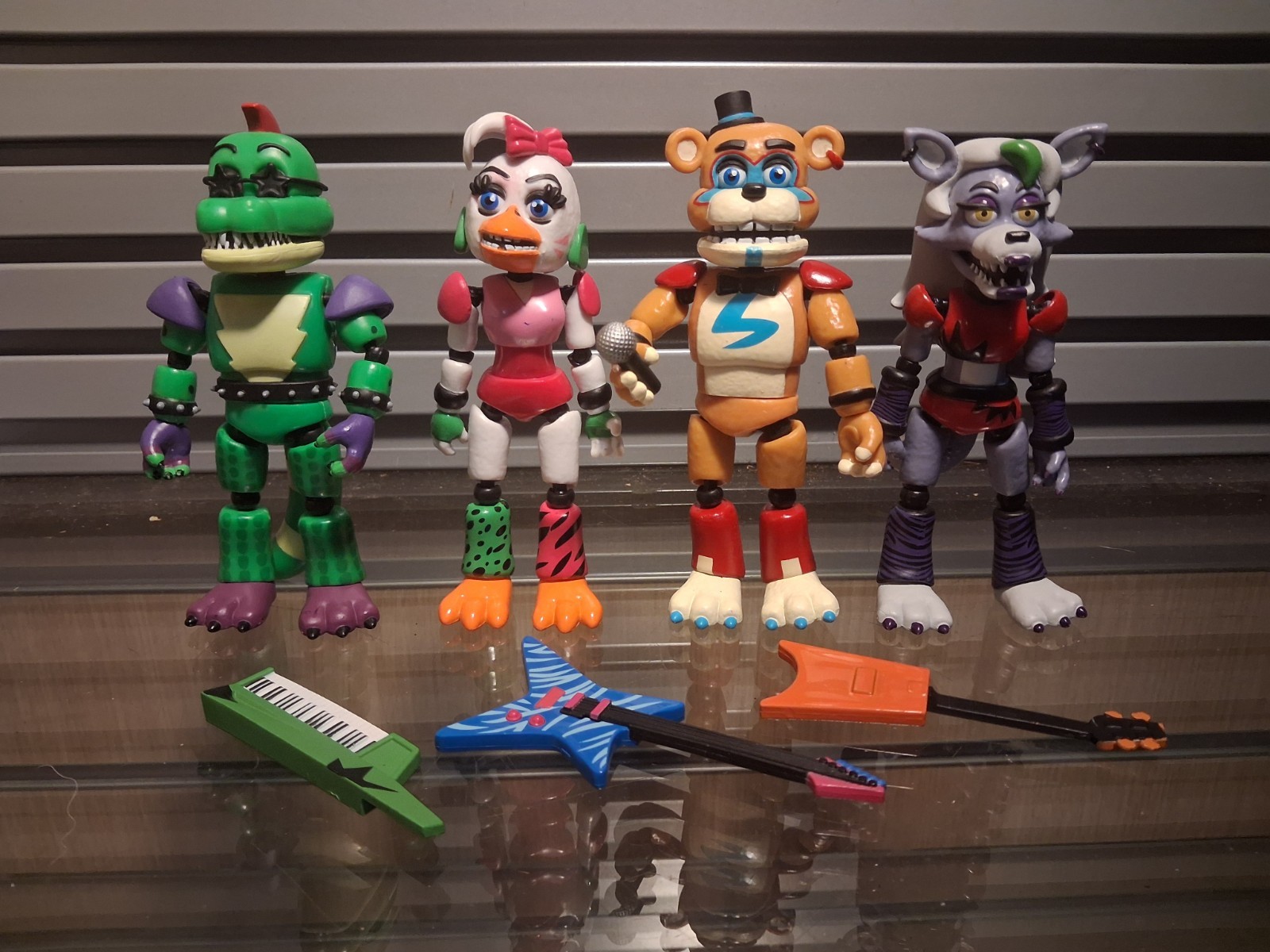 Lotto set completo rock band giocattoli Fnaf figure Five Nights At Freddies + strumenti