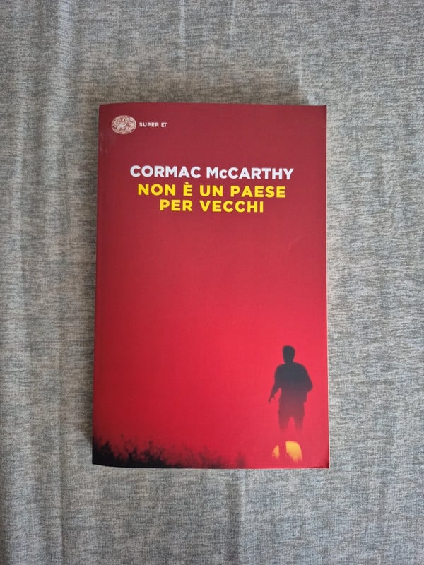 "Non è un paese per vecchi" di Cormac McCarthy