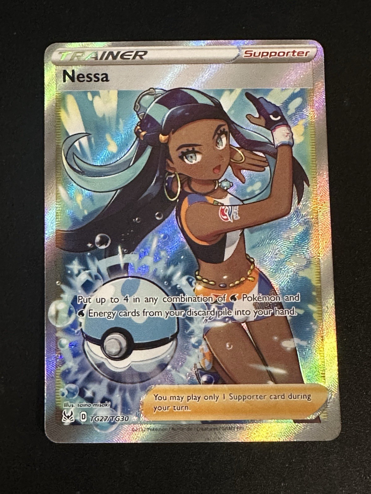 Nessa TG27/TG30 Pokemon Origine Perduta Galleria Allenatore Ultra Rara Full Art Holo NM