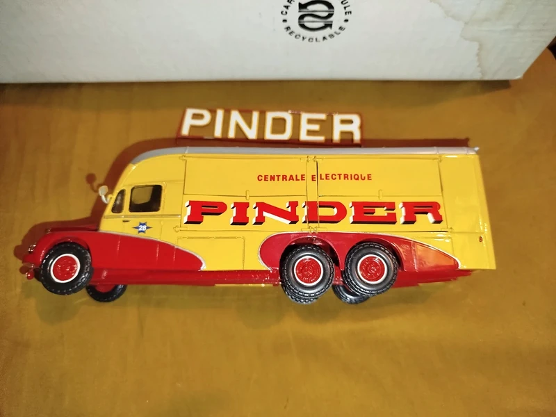 Camion Bernard centrale électrique cirque Pinder résine 1/50