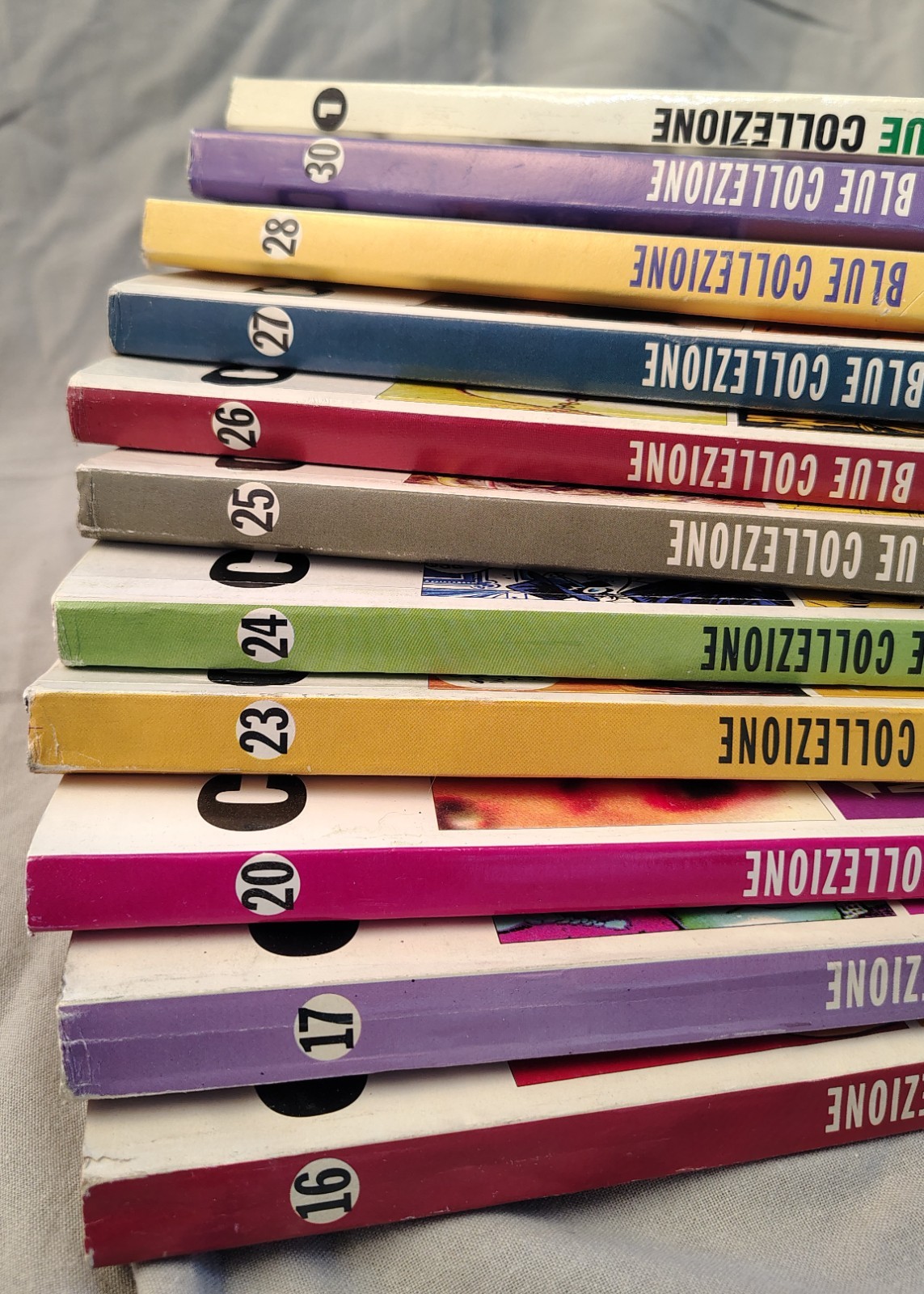 BLUE COLLEZIONE N°11 fumetti dal N° 1, 16, 17, 20, 23, 24, 25, 26, 27, 28, 30