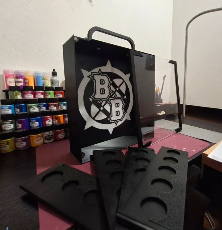 Display box nera portatile per Blood Bowl