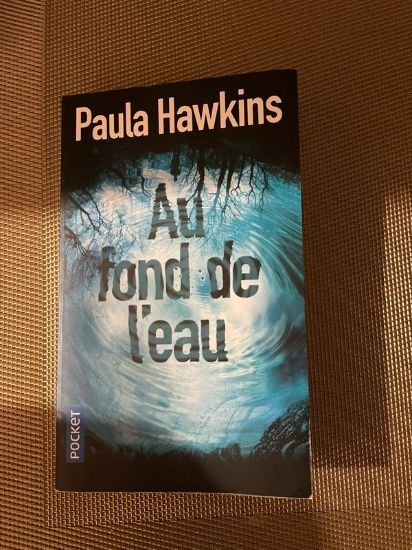 Au fond de l’eau -tbetat