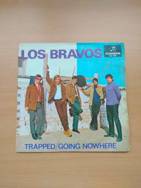 Single Los Bravos - Trapped/Going Nowhere