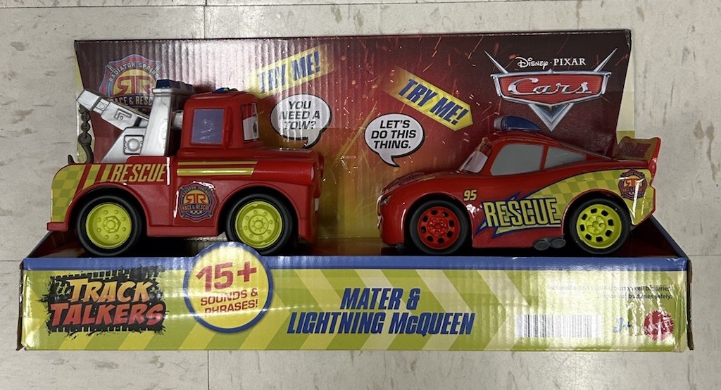 Disney Pixar Cars Race & Rescue Track Talkers Mater Lightning McQueen confezione da 2 pezzi NUOVO
