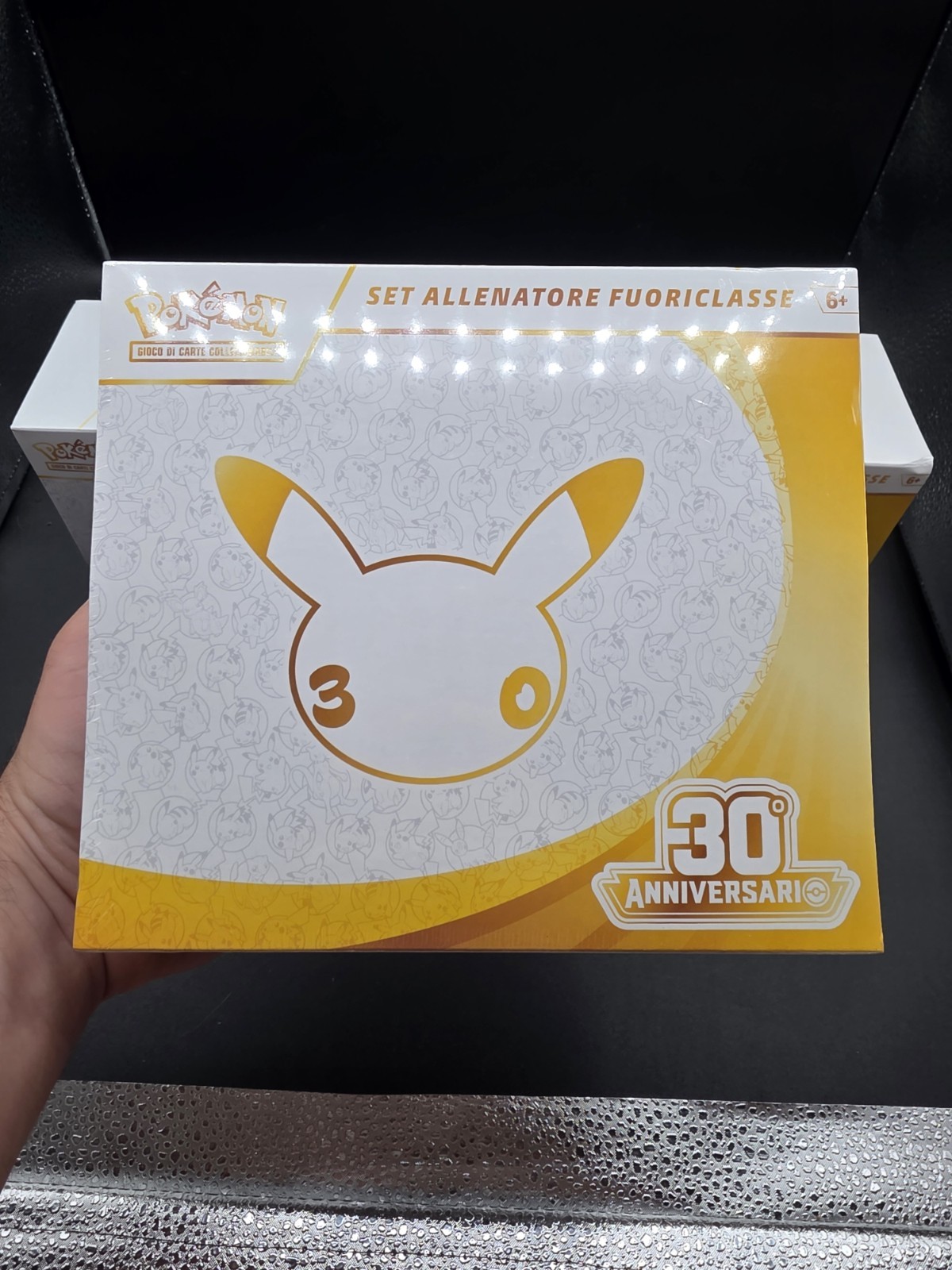 Pokémon TCG Set Allenatore Fuoriclasse ETB 30° Anniversario ITA Box