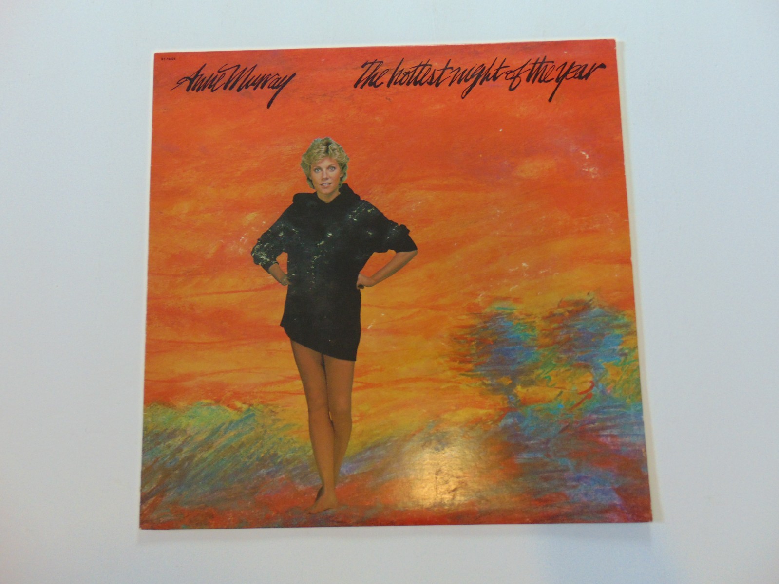 ANNE MURRAY THE HOTTEST NIGHT OF THE YEAR -CAPITOL VINYL LP