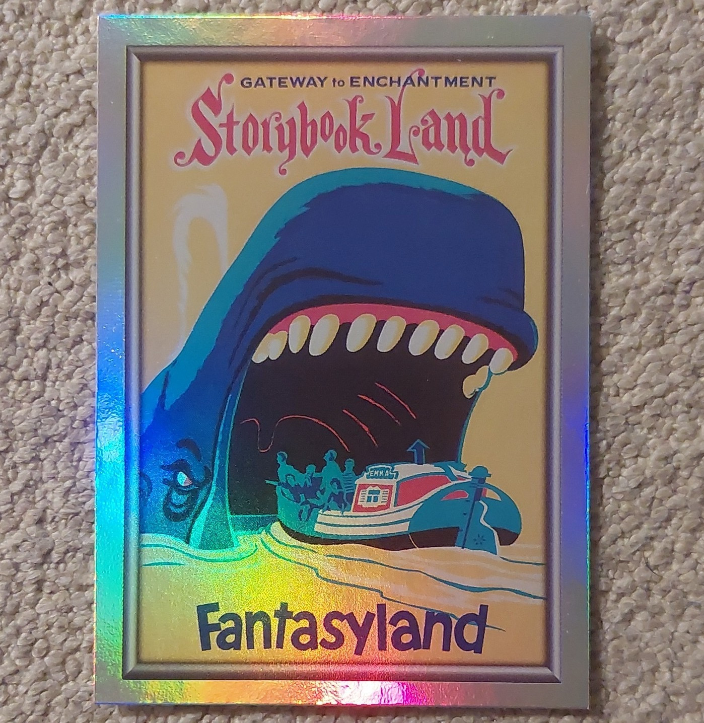 Topps 2025 Disneyland 70 Fantasyland libro di fiabe barche canale terrestre inserto P-7
