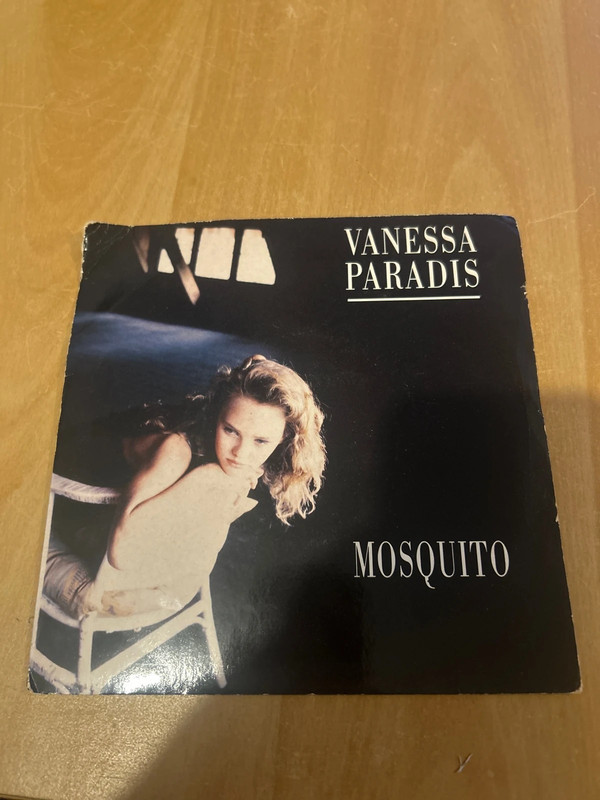 Vanessa paradis mosquito