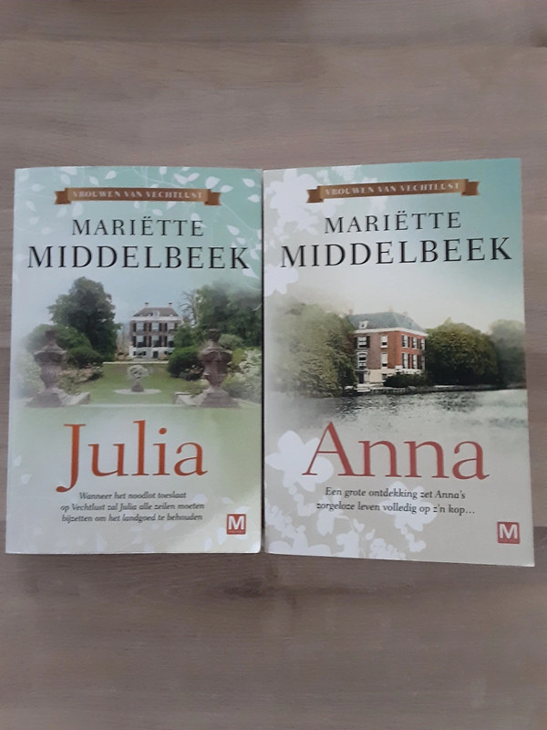 2 Boeken Mariétte Middelbeek Julia Anna