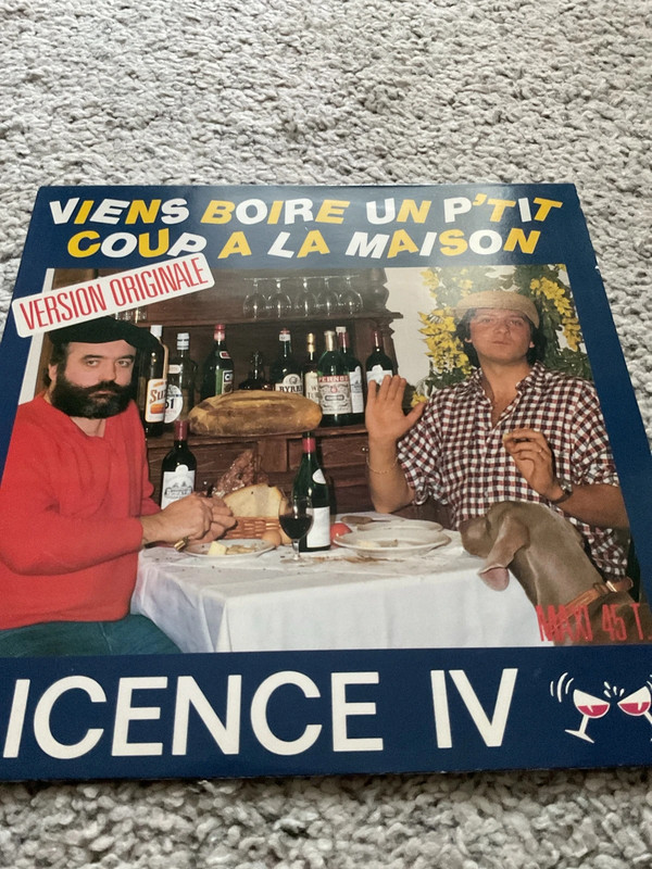 Licence 4 viens boire un p’tit coup à la maison
