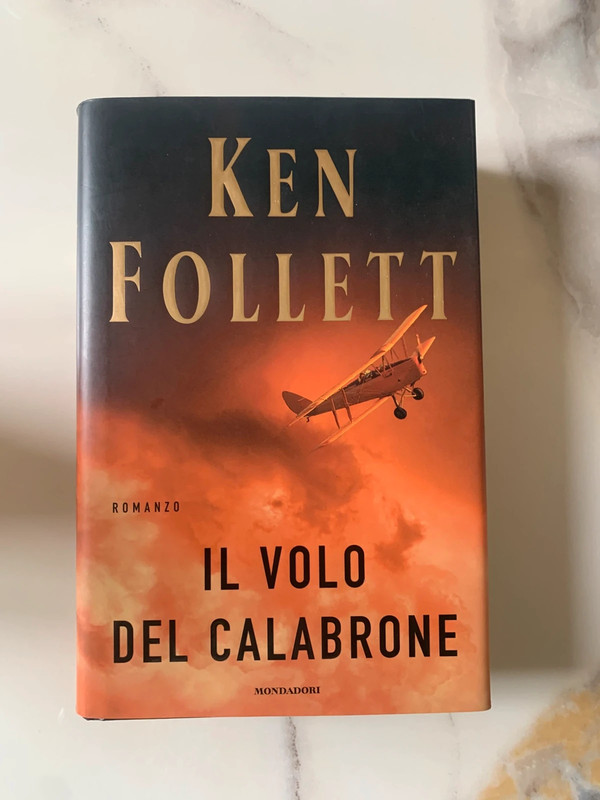Il volo del calabrone, Ken Follet
