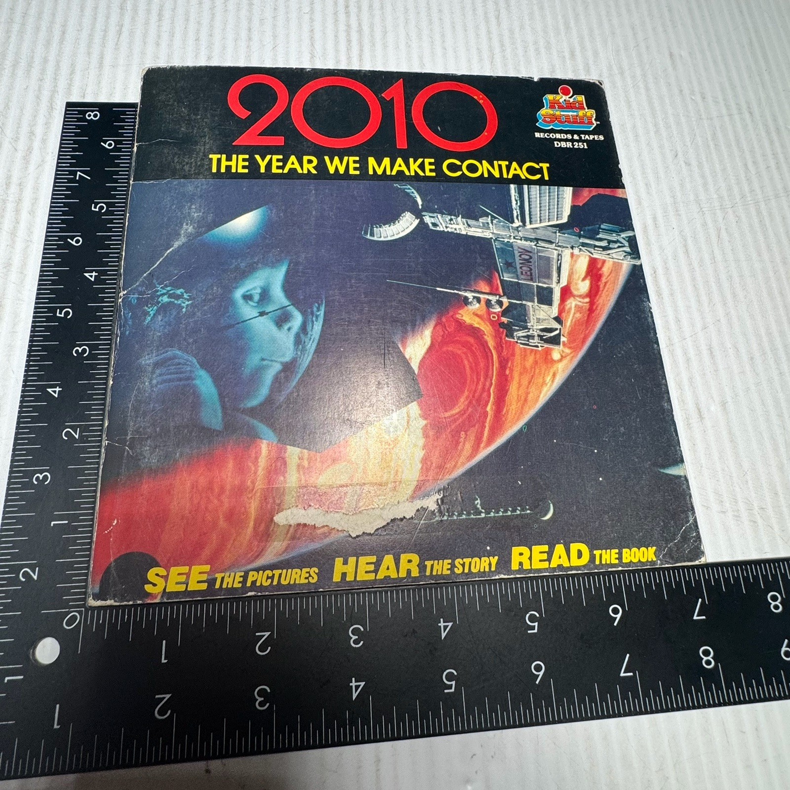 2010 A Year We Make Contact Book/audio Record. Kid Stuff Records And Tapes New